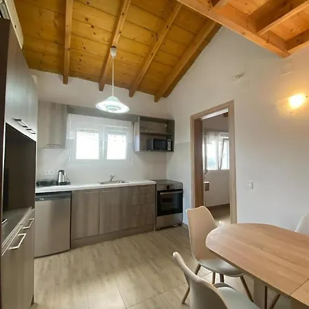 Apartment Theo *