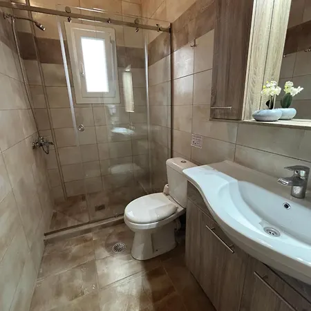 Appartamento Theo Apartment With Balcony *